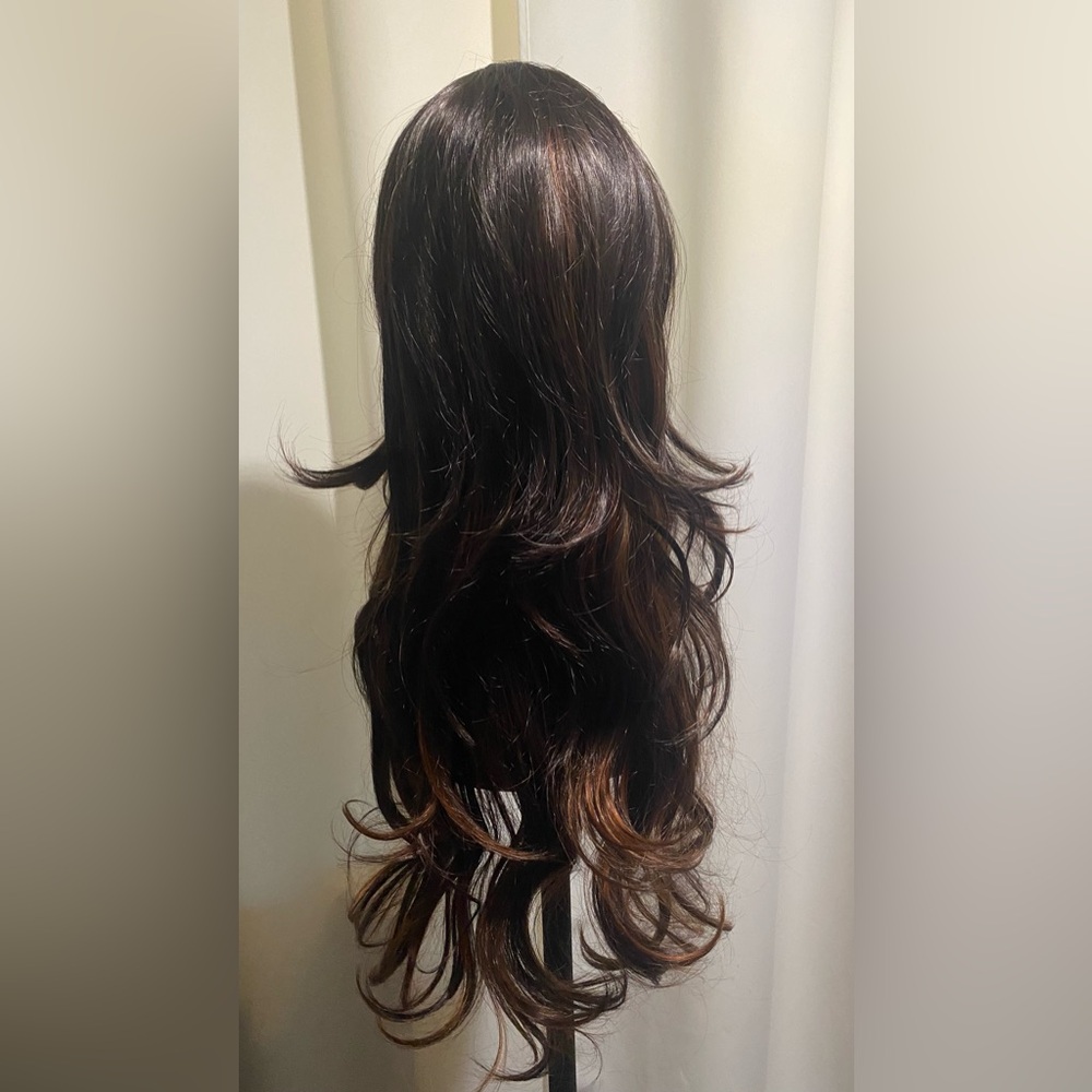 Elegant Chestnut Brown With Copper Highlights Long Layered Wavy Wig - Picture 3 of 9